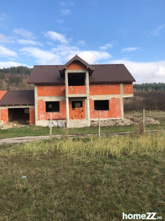 Casa la țara Loc.Grosi , Jud.Bihor central