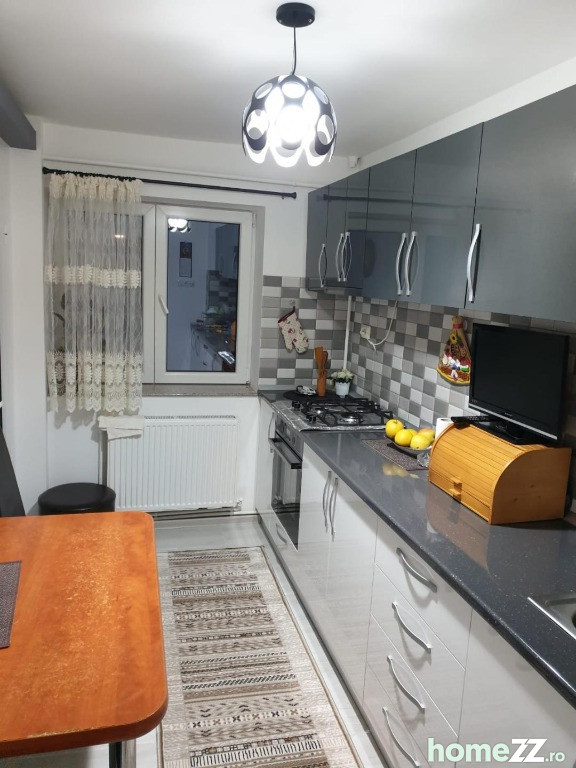 Apartament cu 2 camere,Micro 19