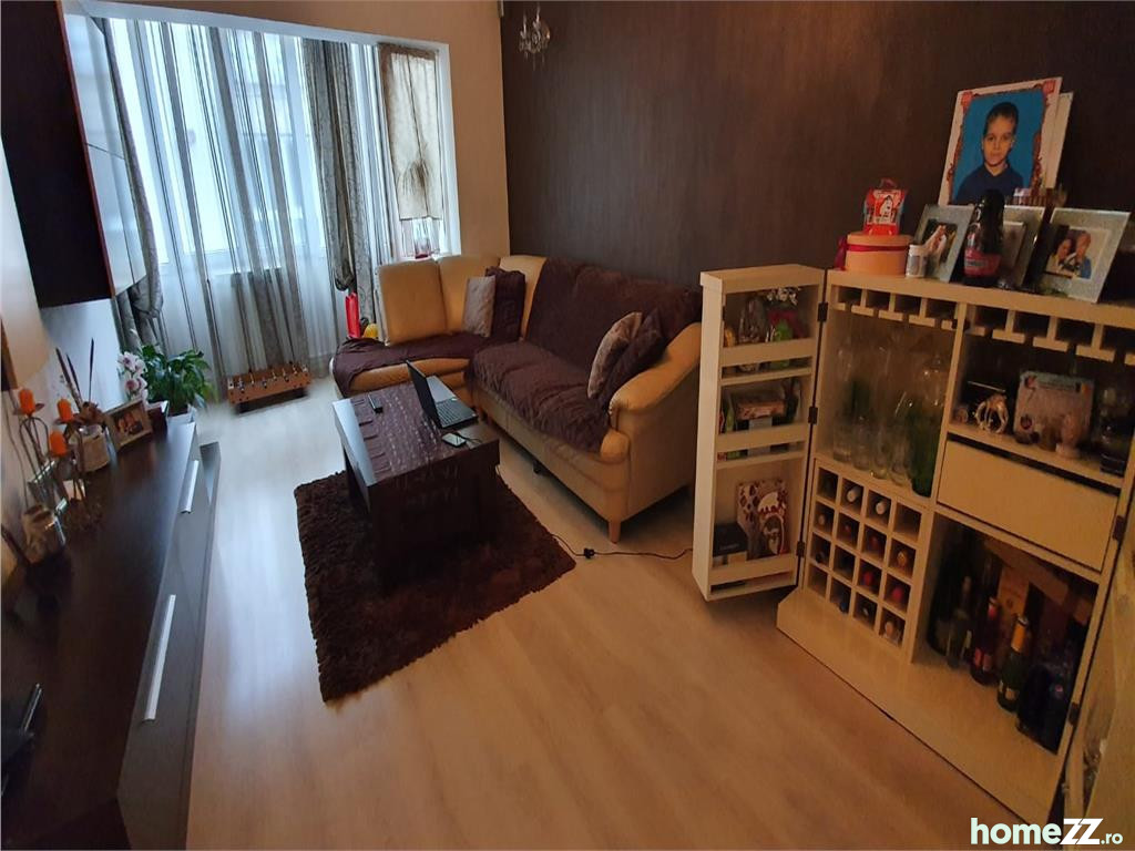 3 camere, decomandat , 70 mp, zona Calea Moldovei ,