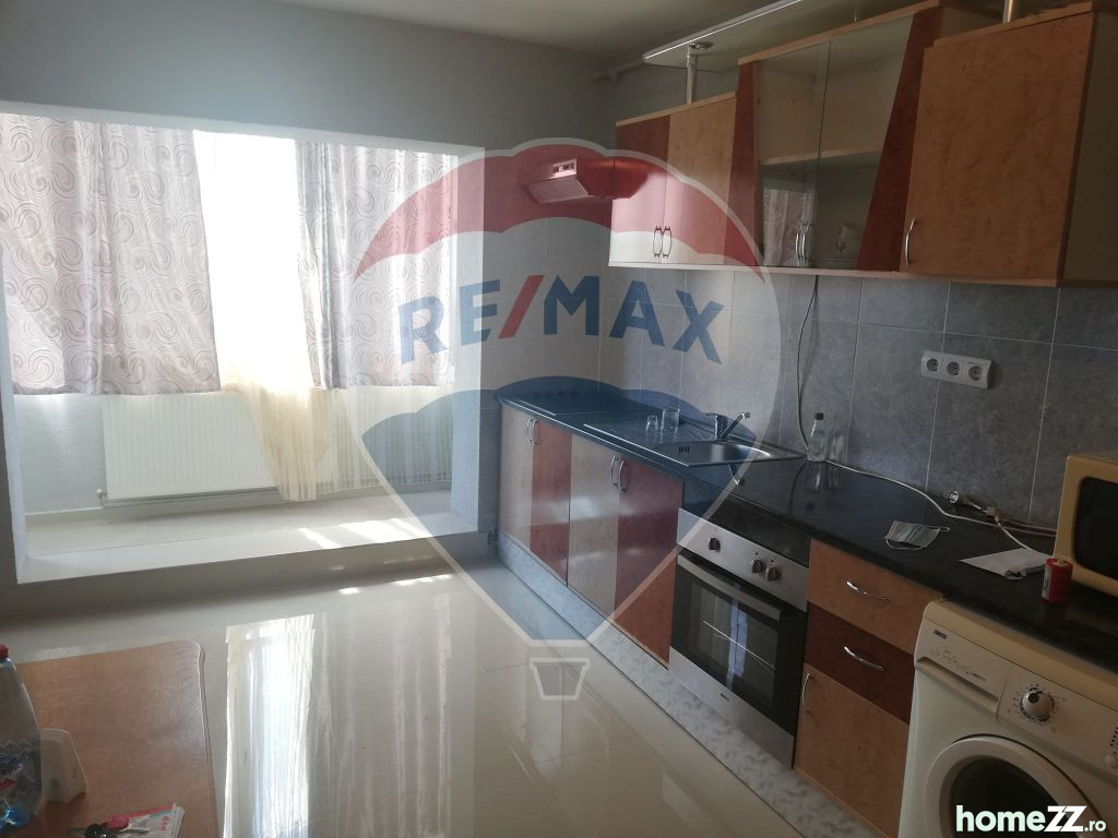 Apartament cu 2 camere de vânzare în zona Hotvon