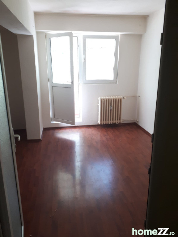Apartament 2 cam decomandate IC Frimu et1/4 Liber,simplu