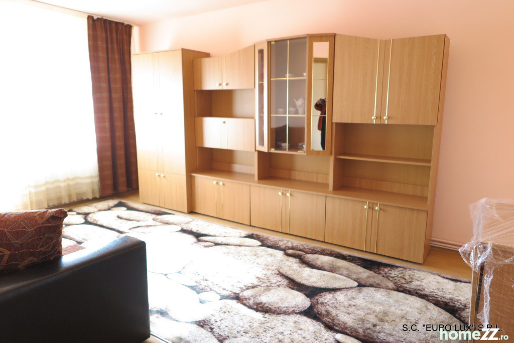 Apartament 3 camere, Miron Costin