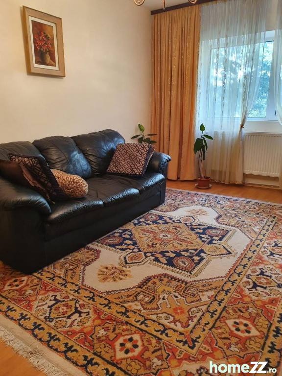 Apartament 3 camere, Micro 17