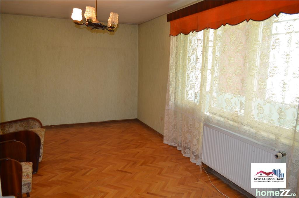 Apartament 3 camere, Dambu Pietros