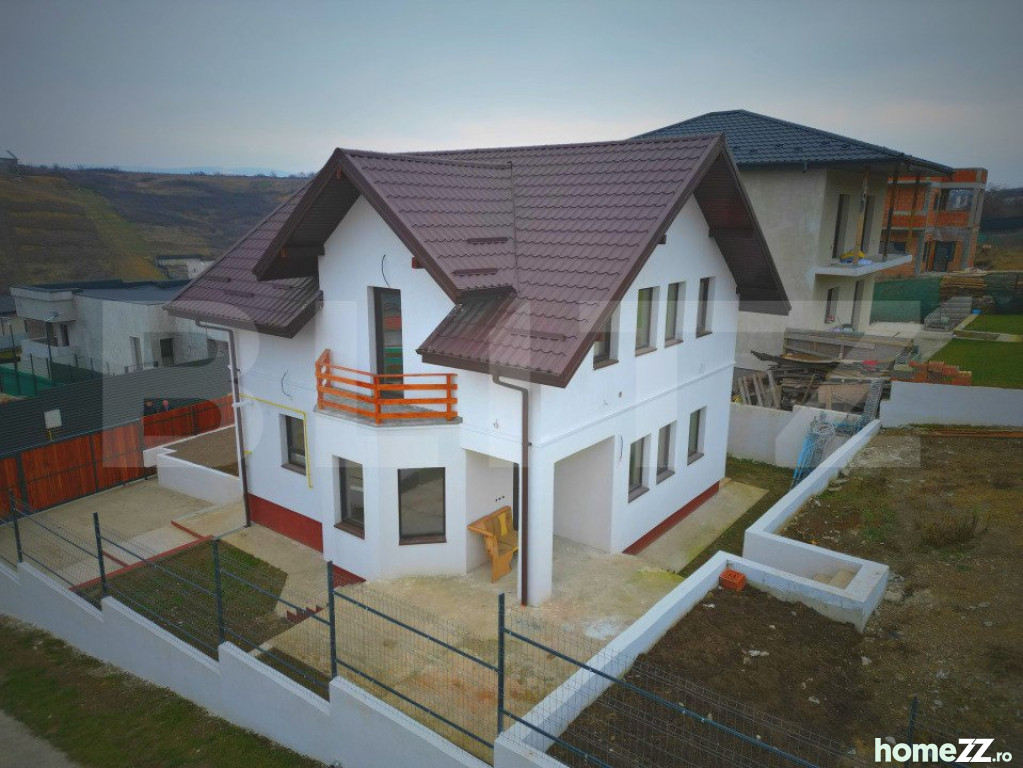 Casă - Vilă 4 camere, Central