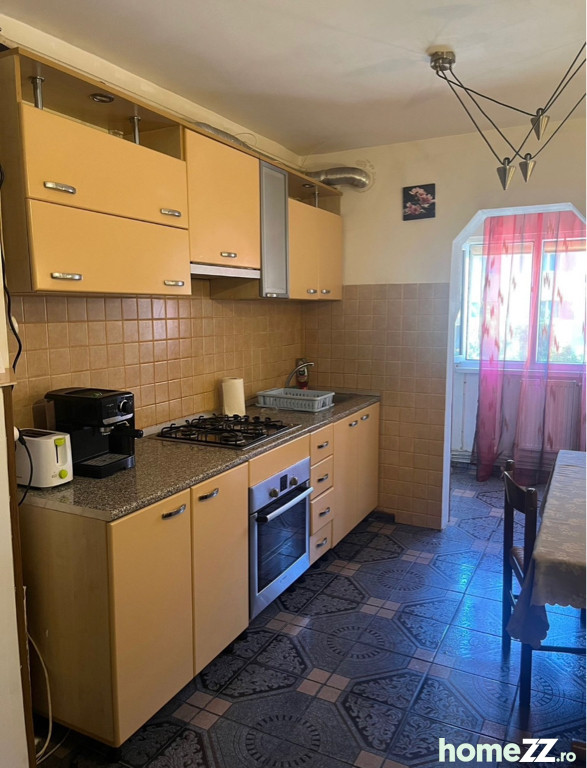 Apartament 2 camere, Cetate