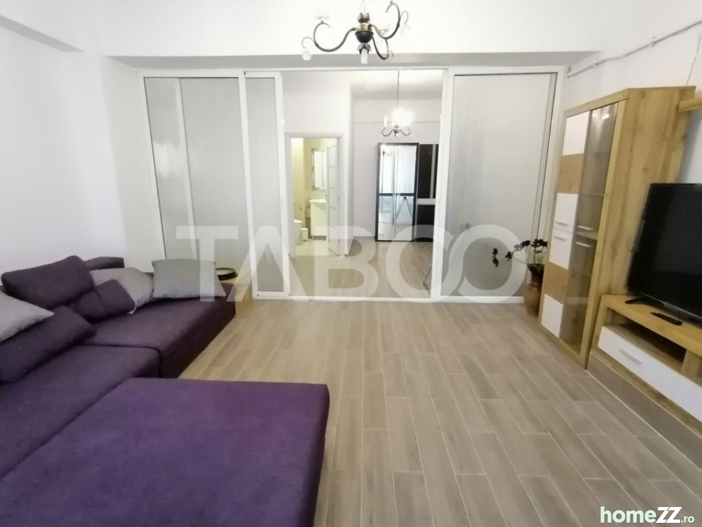 Apartament 3 camere, Strand