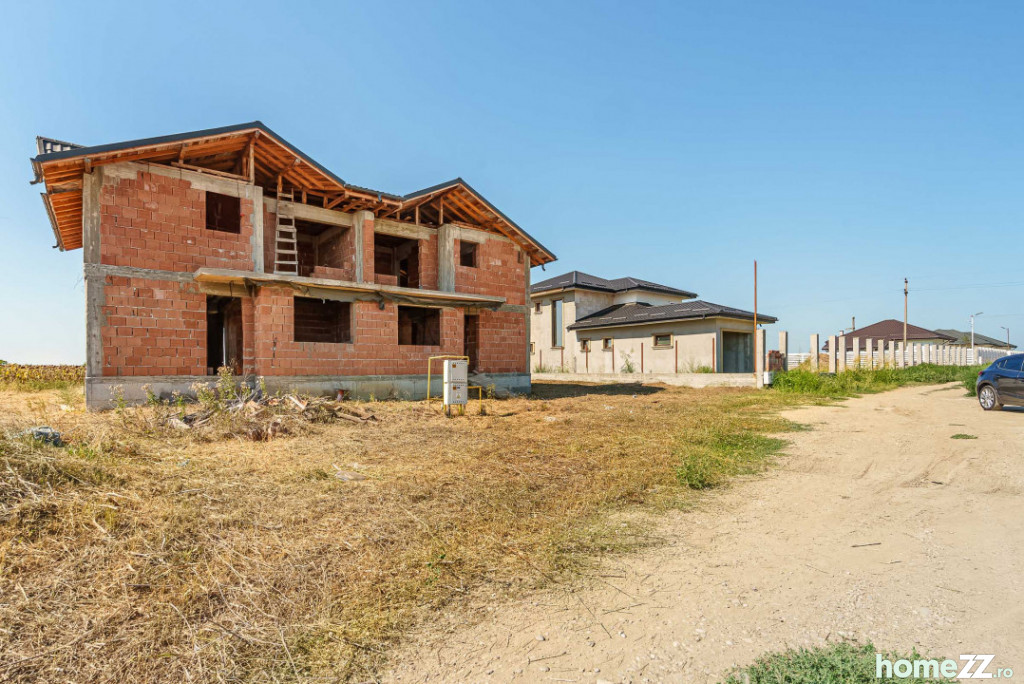 Casă - Vilă 5+ camere, Central, comision 0%