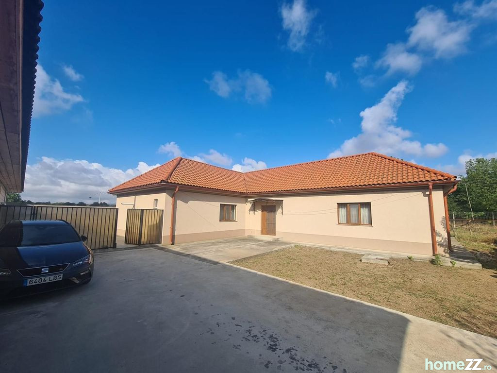 Casă - Vilă 4 camere, Central