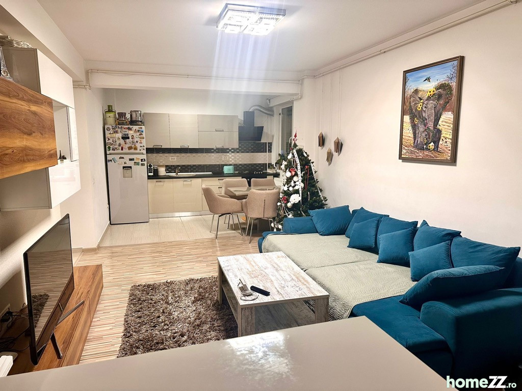 Apartament 3 camere, Sud