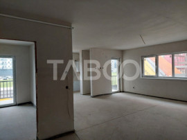 Apartament de vanzare 4 camere 91 mp balcon zona Doamna Stan