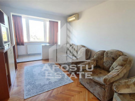 Apartament 3 camere cu centrala proprie, Decomandat, zona Se