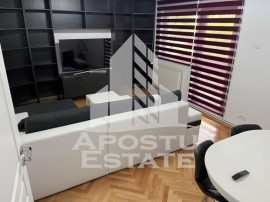 Apartament cu 3 camere ,decomandat,in zona Maranata