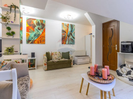 Apartament cu 3 camere de vânzare în zona Zorilor, 97 mp