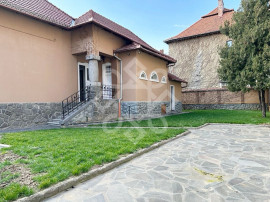 Casa pe nivel de inchiriat ultracentral in Oradea