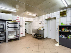 De &icirc;nchiriat: Spațiu laborator cofetărie Central