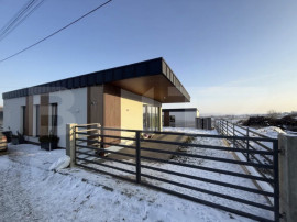 Case la preț de apartament, ,, posibilitate de rate, zona M