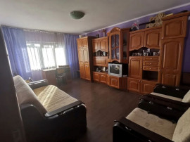 Apartament cu 3 camere in Piata Centrala
