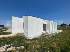 Casa pe parter cu un design deosebit, zona nordica / Simnicu