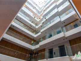 De - apartament 3 camere, cu terasa, Baneasa.