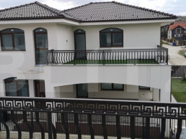 Casa in stil mediteranean, cu 4 camere, 158 mp, zona Dezmir