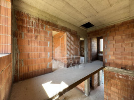 Case insiruite cu 3 camere, teren 300, toate utilitatile,...