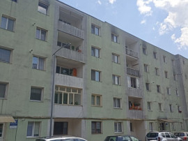 De v&acirc;nzare apartament cu 3 camere &icirc;n Sf&acirc;ntu Gheorghe