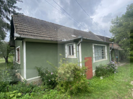 Casă tradițională cu teren generos &ndash; Belin