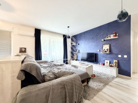 Apartament cu 3 camere si curte generoasa, zona Lipovei