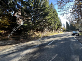 Pensiune de 7 camere cu 5 bai si teren de 377mp situata in P