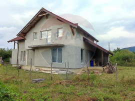 CASĂ DE V&Acirc;NZARE &icirc;n Tăuții Măgherăus