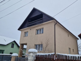Casă spațioasă &icirc;n comuna Recea, &icirc;ntr-o zonă liniștit?