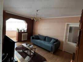 Apartament cu 3 camere,2 bai, semidecomandat-Cartierul Florilor