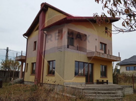 Vanzare Casă / Vilă 5 camere Saftica Primarie