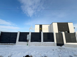 | STR. ZANELOR | CASA GATA DE MUTAT | 3 camere - 2 bai - 330