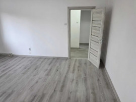 Apartament 2 camere, semidecomandat - zona Grivitei