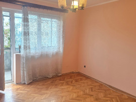 Vand apartament cu 2 camere in Deva, Piata Centrala, etaj 3