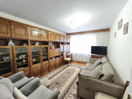 Apartament 3 camere+boxa, etaj intermediar, zona Hurmuzachi,