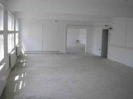Spatiu comercial, 220 mp, zona 1 Mai