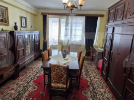 Apartament 3 camere, 116 mp, Găești &ndash; zonă centrală