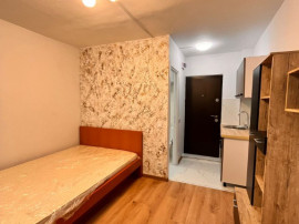 Cameră de cămin cu baie proprie,etaj 2,renovată complet