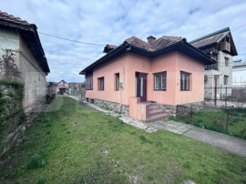 Casa cu Anexe-Bld Ecaterina