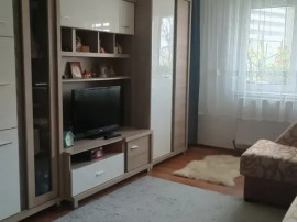 Apartament 2 camere, decomandat - zona Tractorul
