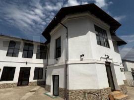 Spatiu birouri, 218 mp, curte, zona Central