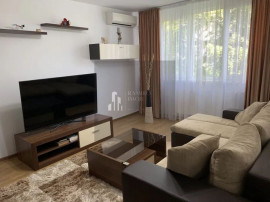 2 camere - decomandat - 50 mp &ndash; 2 min Metrou valea Ialo...