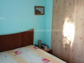 Apartament 3 camere de vanzare zona Far