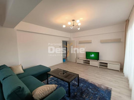 Apartament cu 3 camere, balcon 20 mp, loc de parcare acoperi