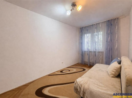 Decomandat, ergonomic, insorit, mobilat, utilat, balcon, Mur