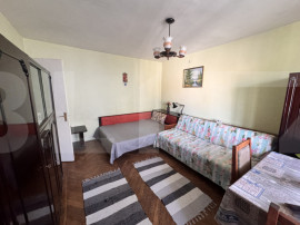Apartament cu 2 camere decomandat - etaj 3 - zona Parcul Mih