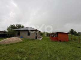 Casă semifinisată | Buzoiești | Teren generos 2.900 mp